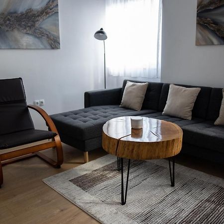 Apartman Ena เบียโลวาร์ ภายนอก รูปภาพ