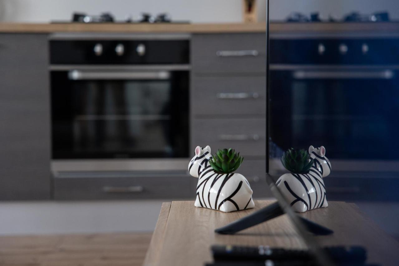 Apartman Ena เบียโลวาร์ ภายนอก รูปภาพ