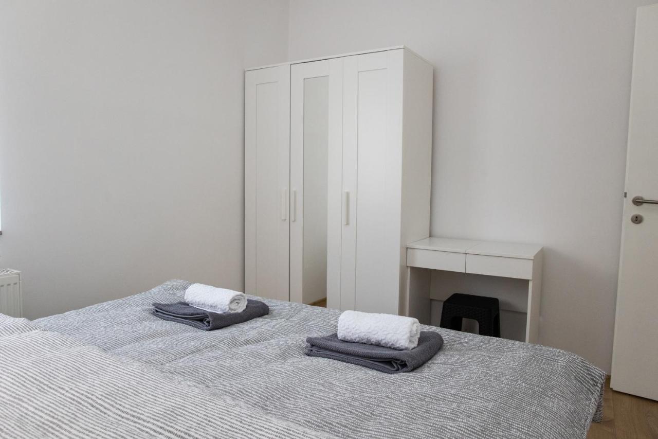 Apartman Ena เบียโลวาร์ ภายนอก รูปภาพ