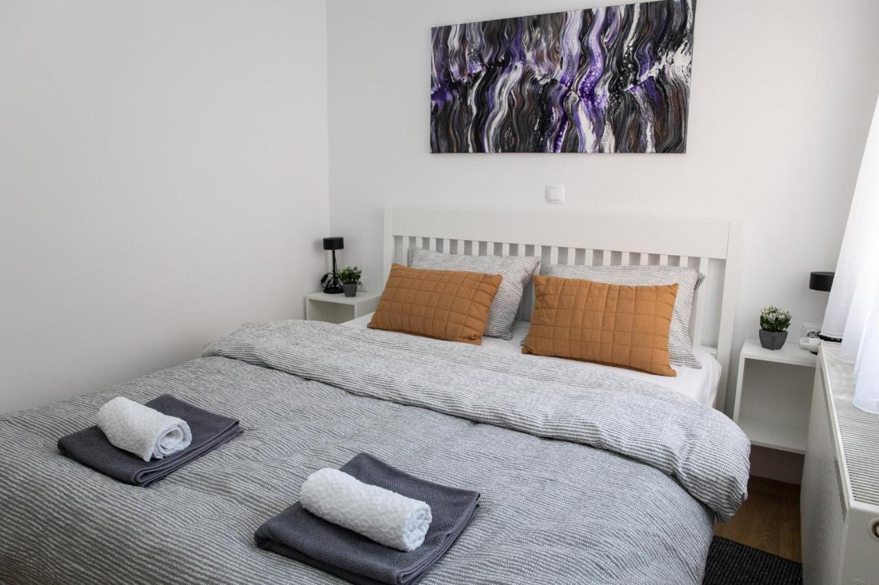 Apartman Ena เบียโลวาร์ ภายนอก รูปภาพ