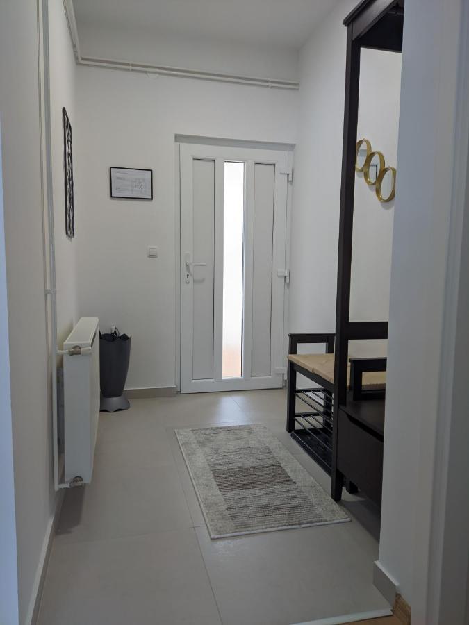 Apartman Ena เบียโลวาร์ ภายนอก รูปภาพ
